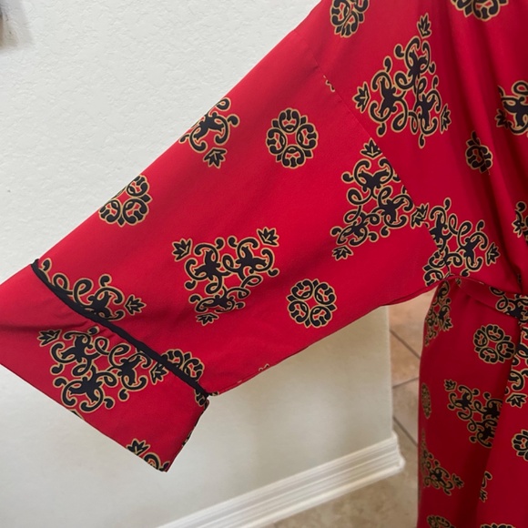 Josie by Natori Nightgown Slip and Robe. 
Size Small - Picture 3 of 12